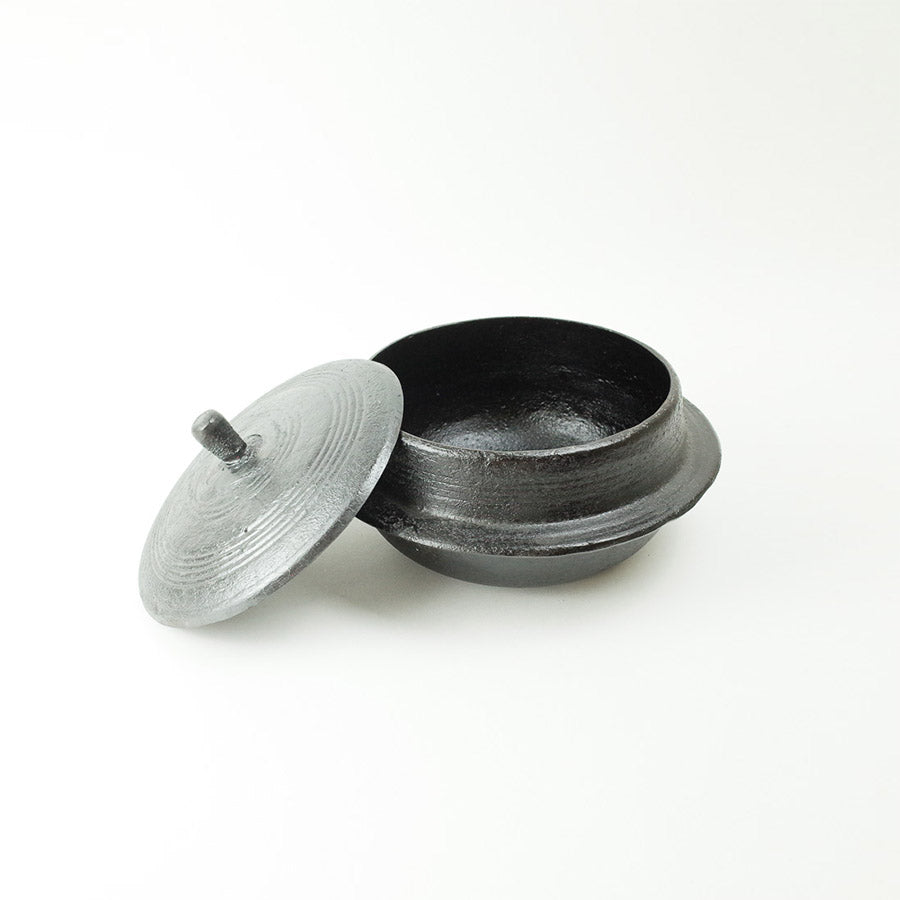 Seasoned Cast Iron Pot - Musse Gamasot(무쇠가마솥)