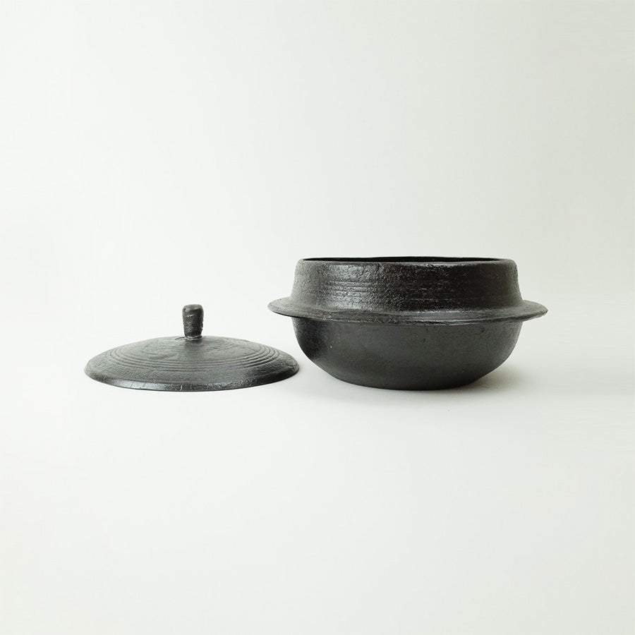 Seasoned Cast Iron Pot - Musse Gamasot(무쇠가마솥)