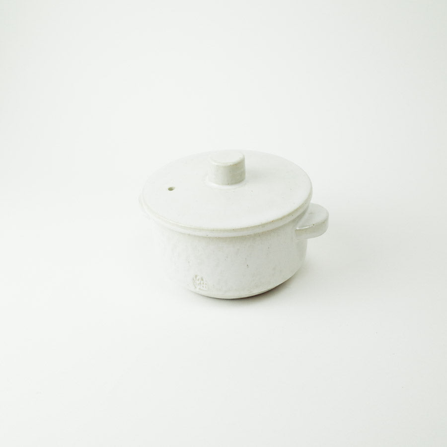 Top-down view of the MIM Baekwoon Multi-Purpose Pot highlighting its spacious interior.