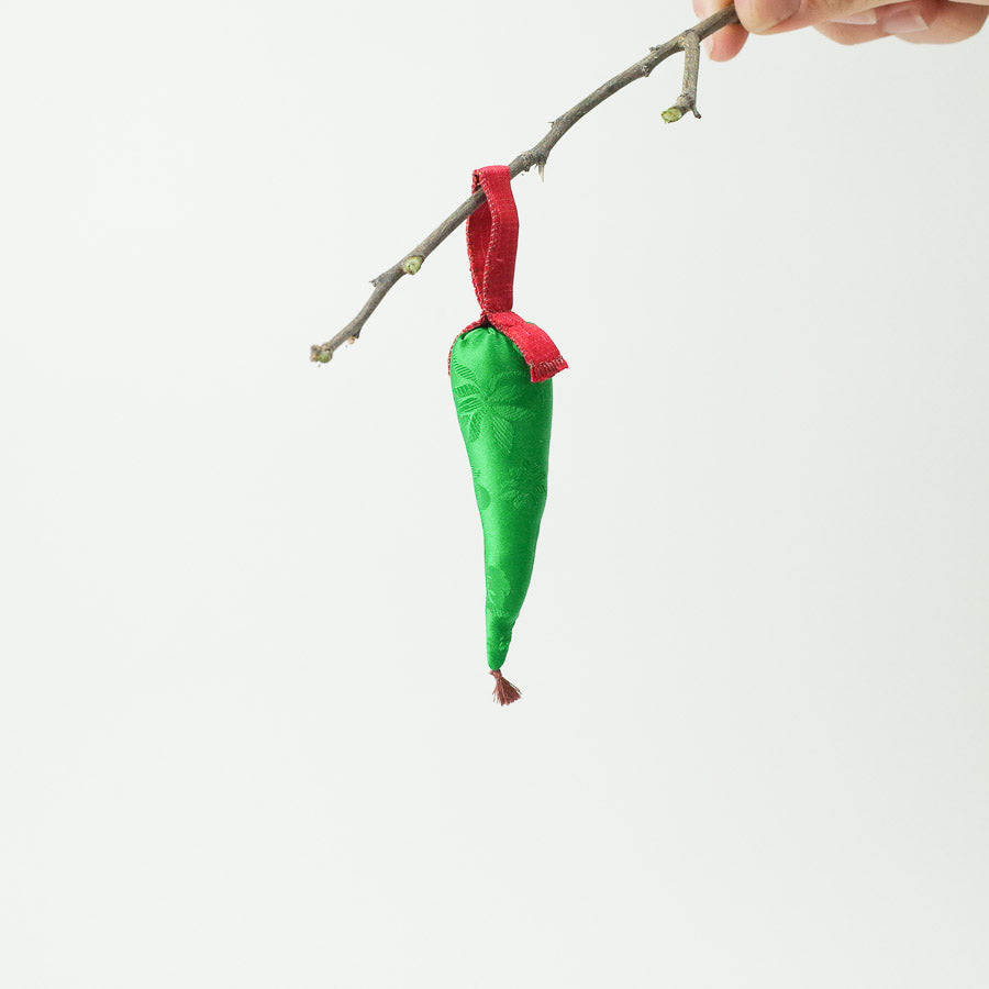 Green Pepper Ornament - 초록 고추 규방공예